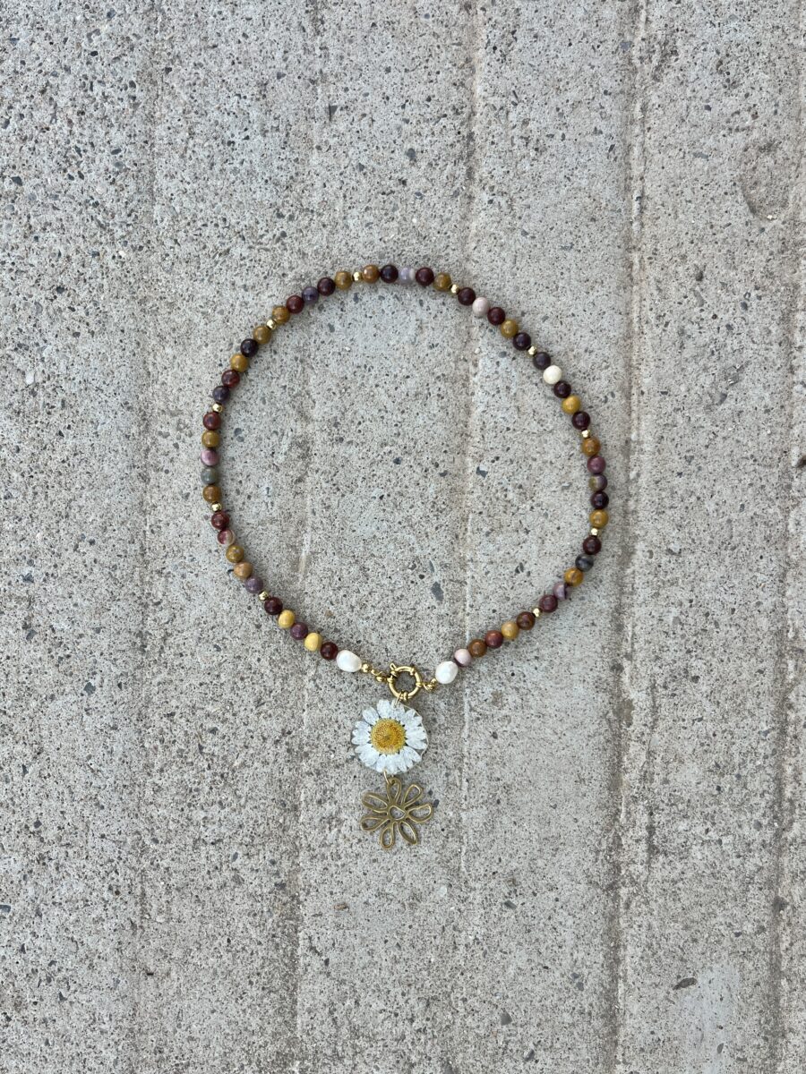 Collar Margarita Ágata y Flor